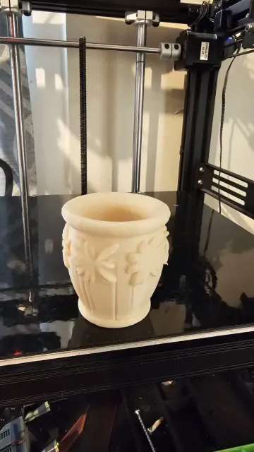 Planter Pot — Image 3 of 9