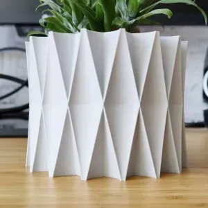 Gothic Spear Pot and Planter for House plants - Vase mode