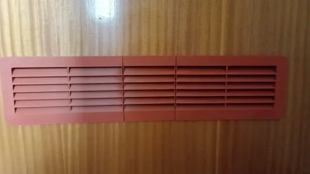 Door ventilation grille — Image 6 of 9
