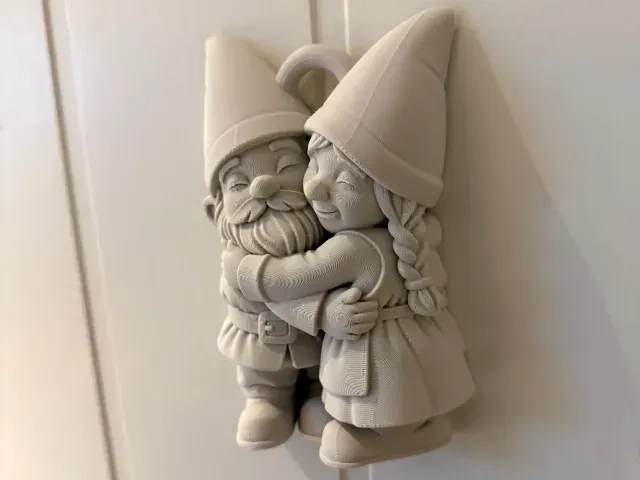 Hugging Gnomes Wall Art — Фото 3 из 4