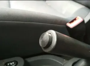 mitsubishi colt handbrake