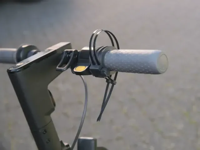 E-Scooter Throttle Lock/Cruise Control Holder — Фото 4 из 6