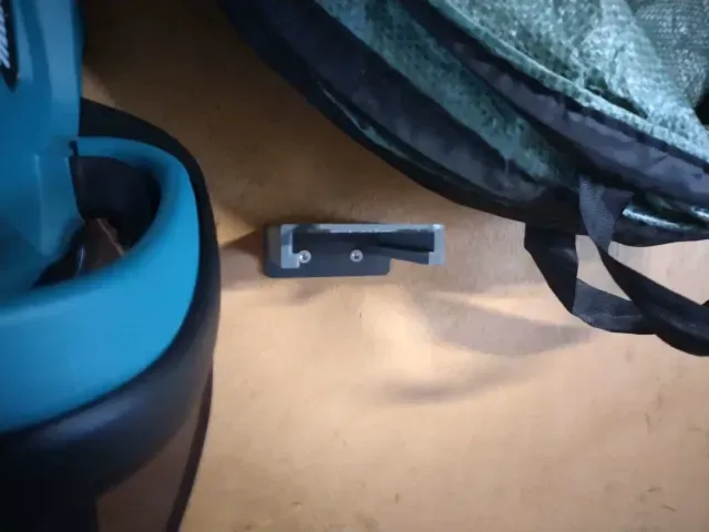 Right Angle Holder for Makita 18V LXT Battery — Image 2 of 4