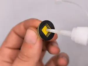 Saturn-shaped spinning top