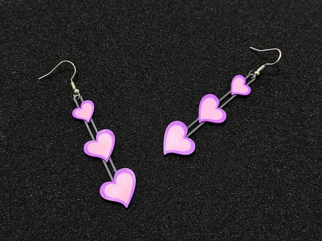 Triple Heart Drop Earrings - Valentine's Day — Фото 2 из 4