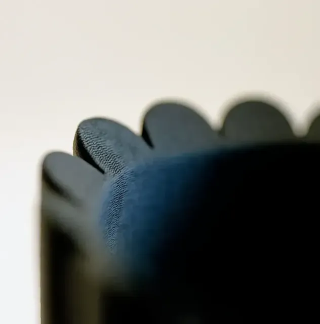 THE SUNFLOWER - STRAIGHT VASE / FLOWER VASE / DECORATION — Image 5 of 9