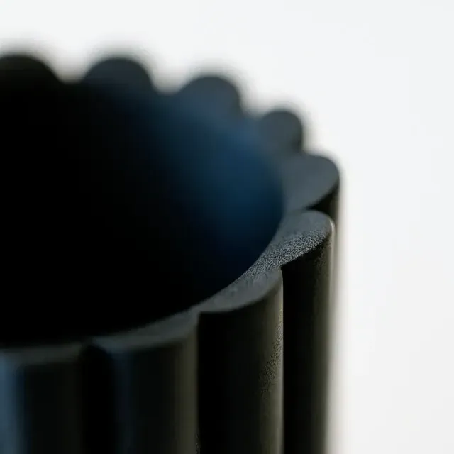 THE SUNFLOWER - STRAIGHT VASE / FLOWER VASE / DECORATION — Image 7 of 9