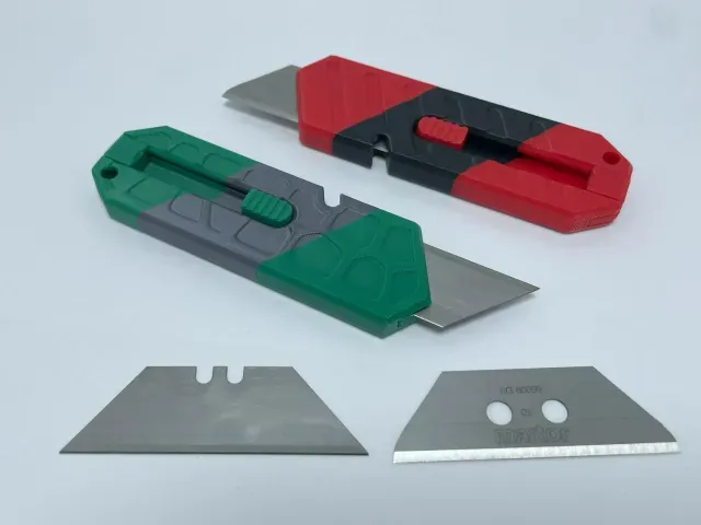 Utility Knife — Image 2 of 7