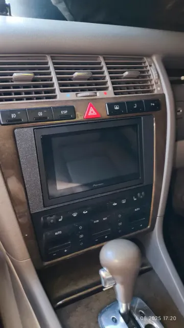 AUDI S8 D2 2-Din radio player trim — Image 4 of 5