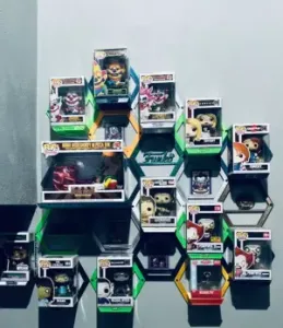 Hexagon Vinyl Figure (Funko) Wall Display