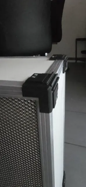 Corner Protection for speakers