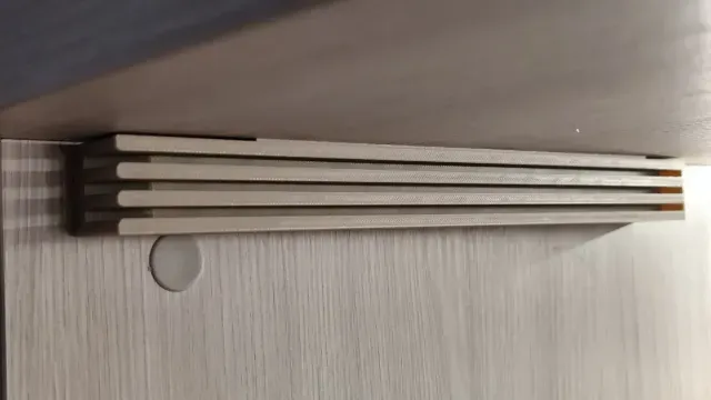 Guide rails for PEI heating plates (mounting under the desk) — Image 7 of 8