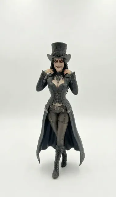 Gothic Lady — Image 6 of 7
