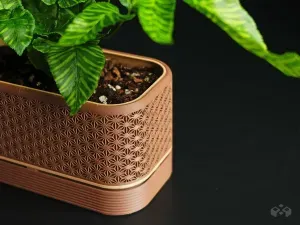 Komori Planter with Reservoir