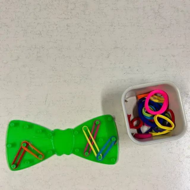 Bow for rubber bands
