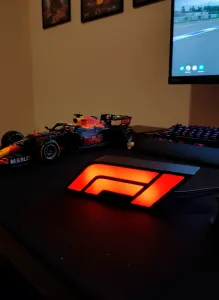 F1 Light box Logo (single and multifilament)