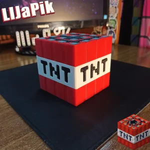 Minecraft dynamite / Minecraft / Chest / Piggy bank box