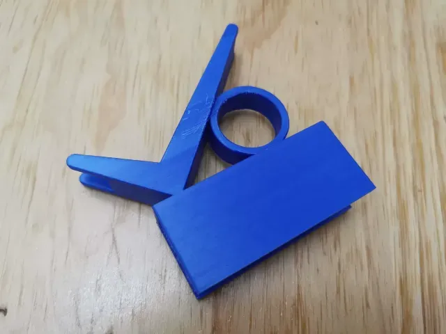 Phone Stand on Bed v2 — Фото 2 из 4