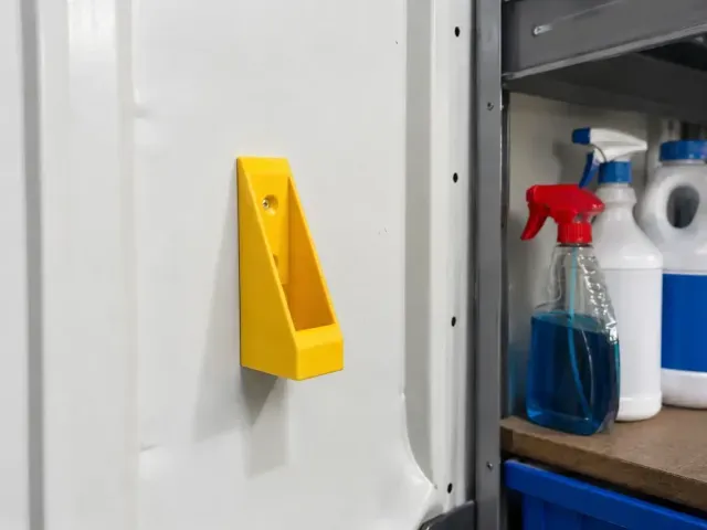 Wall-Mounted Spray Can Holder – Compact Spray Bottle Holder — Фото 4 из 8