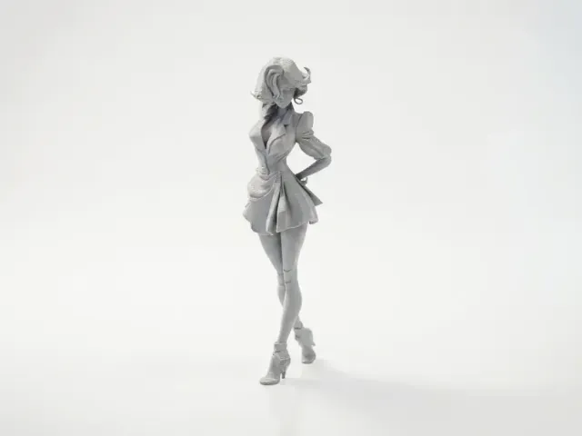 Lady Short Dress Figurine Female Figure 3D Printable — Фото 3 из 4
