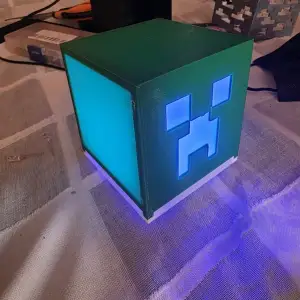 Minecraft Creeper Lamp