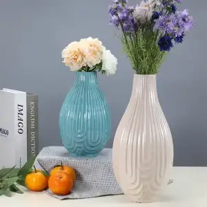 Finger Vase - Contemporary Vases