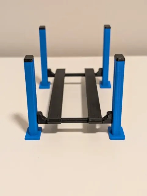Hot Wheels 4 Post Hoist — Image 5 of 9