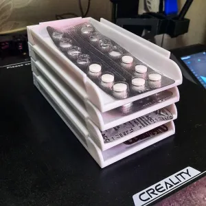 Stackable Trays for Tablet Packages
