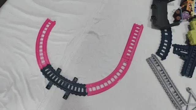 THOMAS AND FRIENDS TURN TRACK FOR MOTORIZED THOMAS — Image 7 of 9