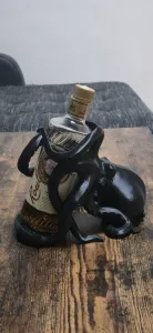 Krakens grip bottle holder