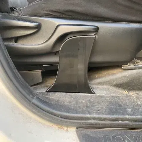 2020 Toyota Hilux seat lift handle support