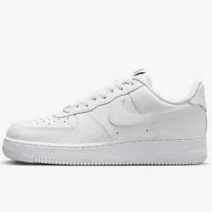 Air force 1 (words not on shoes)