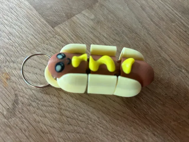 Kawaii Flexi Hotdog Keychain (Easy Print) — Фото 3 из 4