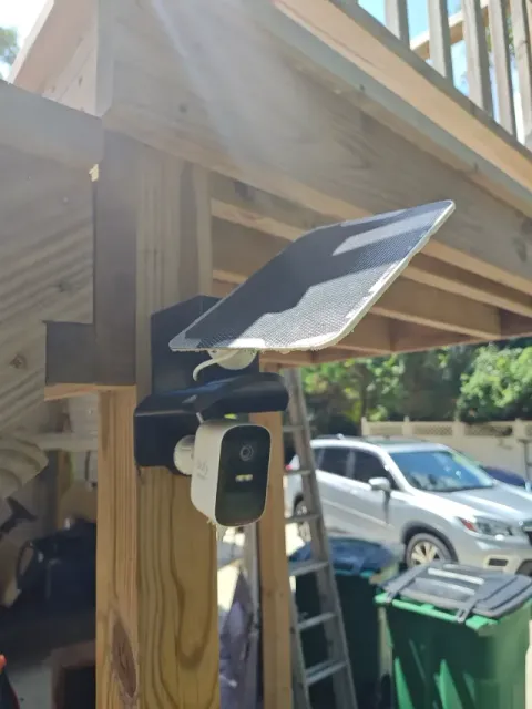 Eufy Cam 2C Mount with canopy — Image 7 of 9