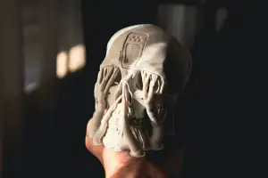Neural Relic — Cyber Skull PS5 Controller Stand