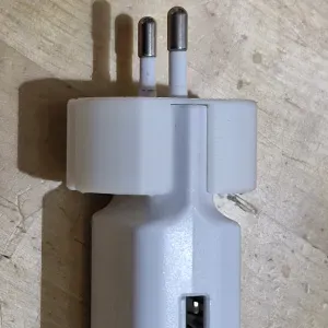 practical system to stabilize plugs in the socket of