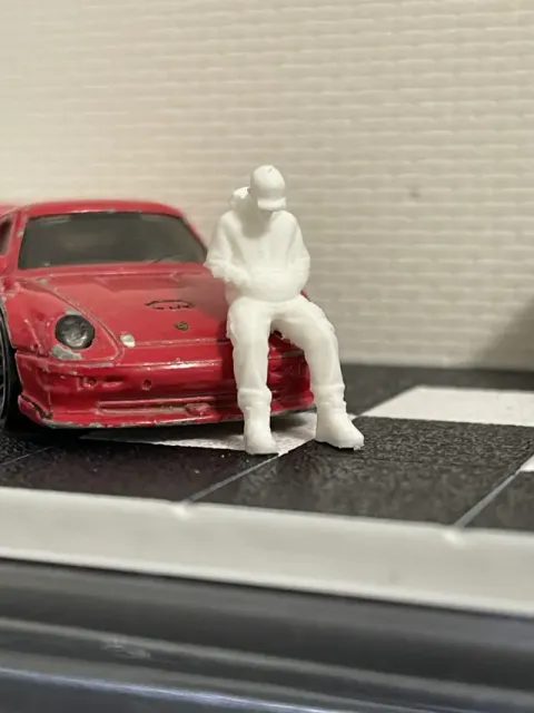 figure_sitting_k2 — Image 3 of 9