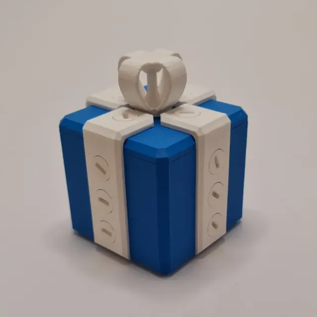 Gift Box Locked with 16 Screws — Image 4 of 9