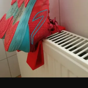 sèche chaussures ou gants pour radiateur