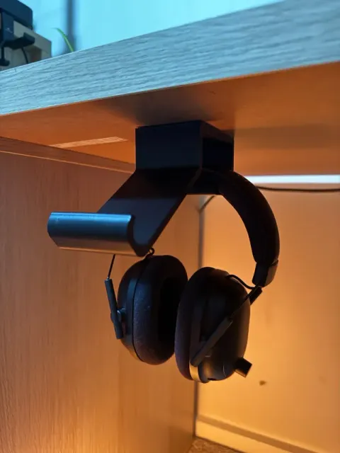 Headset and Controller Under Desk — Image 4 of 7
