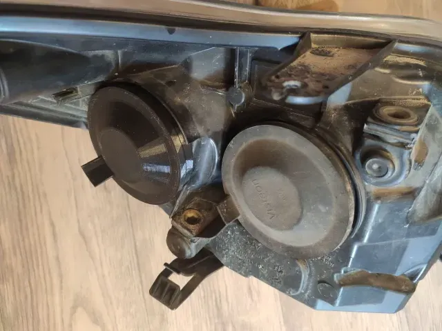 Headlight cover Ford Focus MK2 (facelift) — Image 3 of 8
