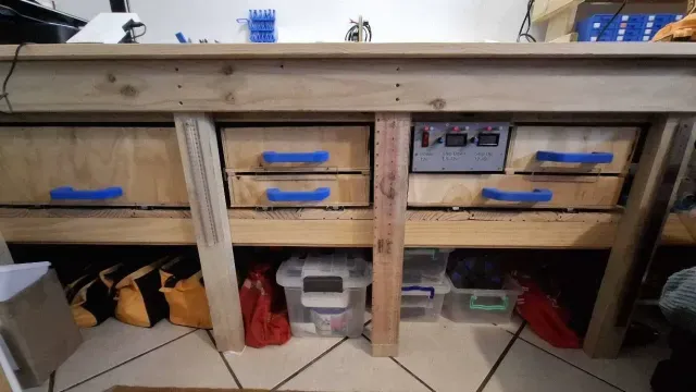 Handle for drawers or cupboards — Image 2 of 4