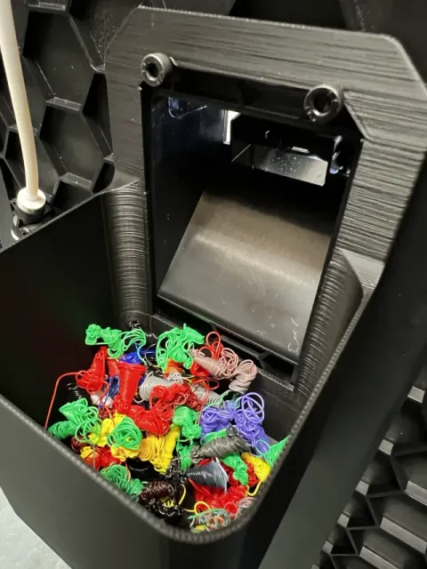 Creality K2 SE Poop Chute — Фото 4 из 8