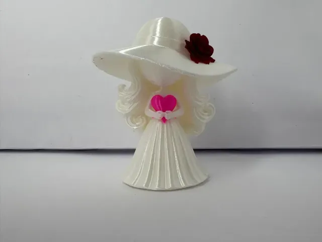 Lady with heart — Image 4 of 4