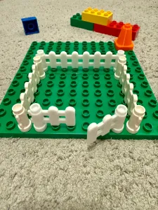 Fully Lego Duplo compatible classic fence gates