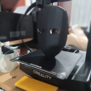 Mascara vacia sin voca ni nariz para personalizar.