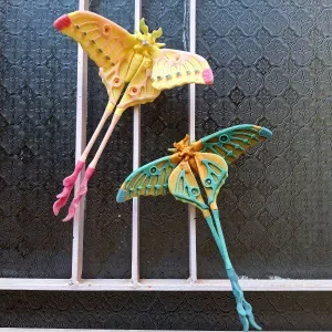 Comet Moth (Realistic Articulated)