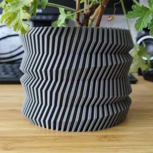 Spinning Gear Plant pot and Planter - Vase mode design