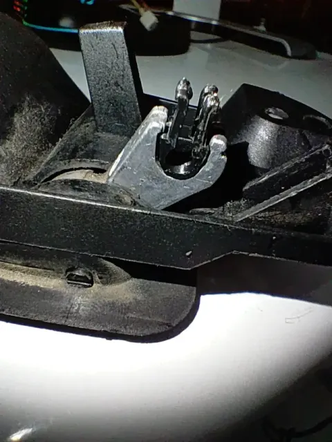Audi A8 Door Handle Cable Latch — Фото 4 из 5