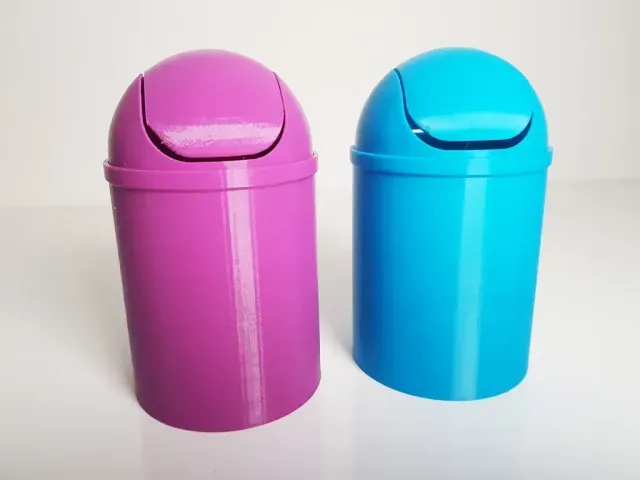 Mini Trash Can by Heliox